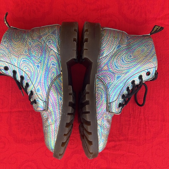 🏴󠁧󠁢󠁥󠁮󠁧󠁿 Vintage Dr. Martens MIE Rare Colorful Iridescent Ankle Boots UK 2 - Picture 10 of 17